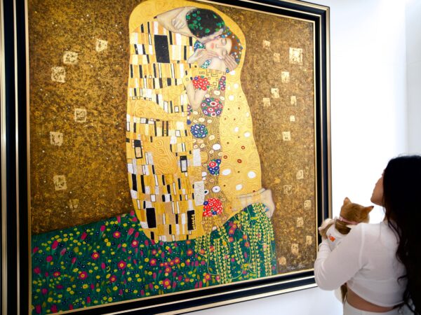 The Kiss – A Reimagined Gustav Klimt Masterpiece by Master Apollon | 200 x 200 cm - Image 7