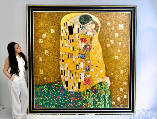 The Kiss Reimagined by Master Apollon | 200 x 200 cm